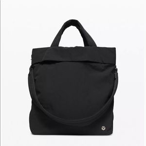 Black Lululemon On My Level Bag with graphite accents